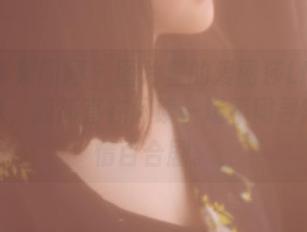 GIRLT果团网 – 图片里的爱丽莎LISA黑白写真,我简直在阅读一场不同寻常的感情百合剧。
