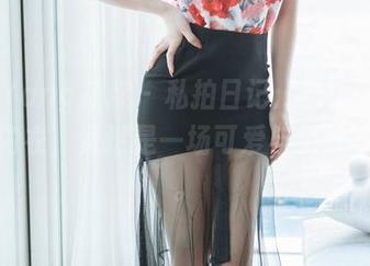 HuaYang花漾 – 私拍日记：当玥儿玥er穿上内衣，竟然是一场可爱与俏皮的邂逅。