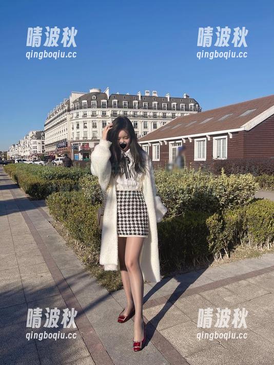 微密圈 - 从超级牛仔裤到私房美图，July芝岚真会玩！你看到那丝了吗？