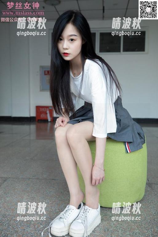 MSLASS梦丝女神 - 雪馨定制的写真，一个丝袜就拉开了多少想象的空间啊。