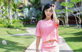 TuiGirl推女郎 – 黑丝＋模特林夕=私房里的美图打卡，这是啥操作呀