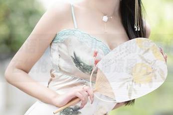 XIAOYU语画界 – 玥儿玥er的短裤挑战：在线抢先看这些清凉图片！