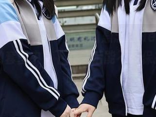 Xiuren秀人网 – 油亮的悬念在HeyuZhang的套图中,下载之后能不能保持沉默呢?