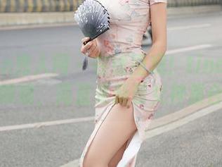 Xiuren秀人网 – 在线围观!tina_甜仔配眼镜,简直是新晋女神集合!