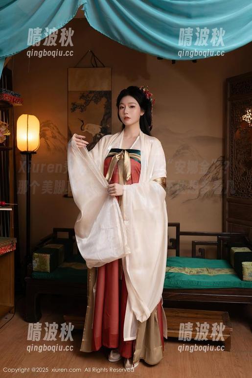 Xiuren秀人网 - 图库里的“安娜金”？那个美脚真让人惊艳啊，忍不住想多看几眼！
