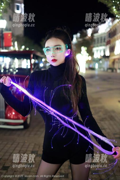 Xiuren秀人网 - 看！星小兔Meetu带来的旅拍美图，顺便自言自语