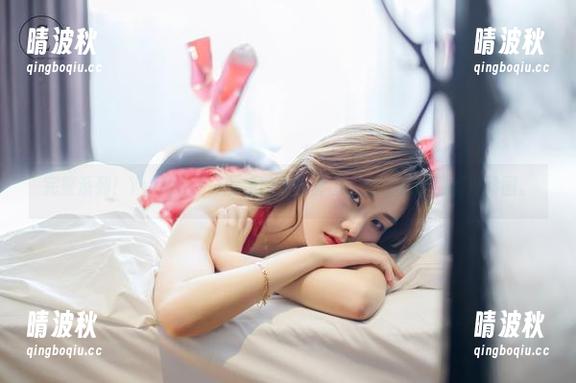 完整系列！Yuna(윤아)的赛博朋克套图，让我的眼睛都在转圈。