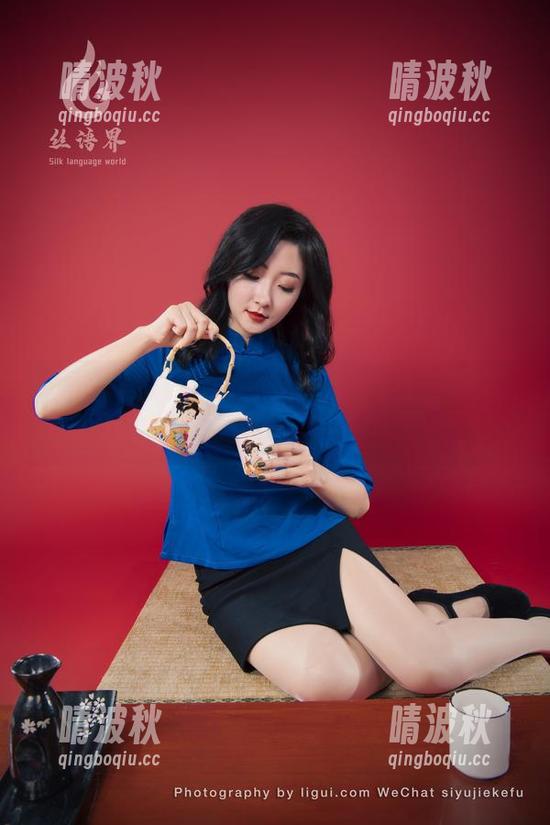 丽柜 - 丝袜是الأميركية最喜欢的宝贝，尔尔私拍也许是其中一部分？