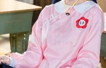 别小瞧这全套校园写真，九柒喵在轻松中玩出新花样。