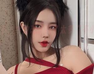 OL制服之下，今汐恐怕藏了太多“不小心的魅力”