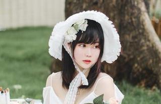 依依超级懒超级无敌美脚图集,腿细如约翰·雪注意啦!
