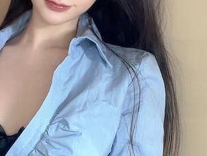 倦倦喵露背裙大更新,天哪,我当场反问自己:今天应该怎么看呢?