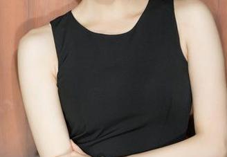 克拉女神 – 盈盈穿上豹纹，私拍瞬间变身“丛林女王”，我爱了。