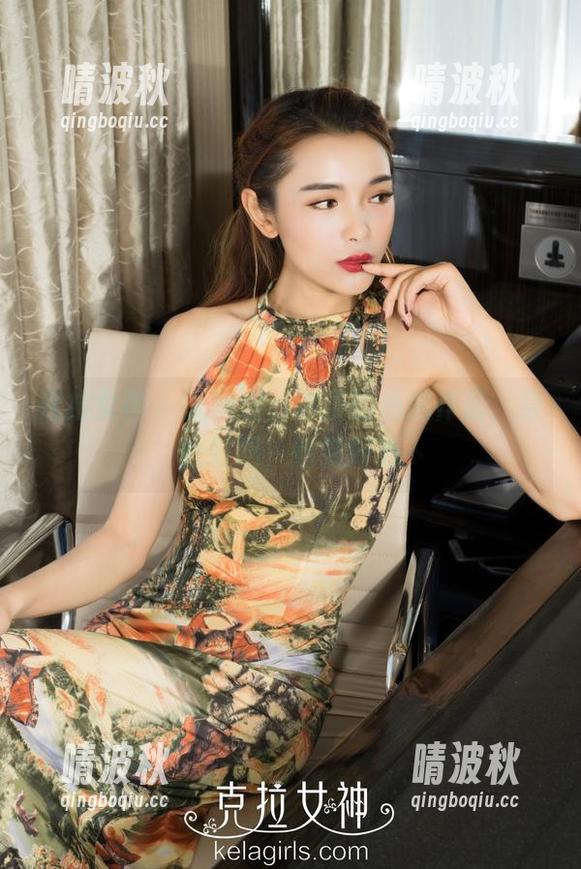克拉女神 - 泳池边，钟淇的私房作品，身材好吗，恰到好处