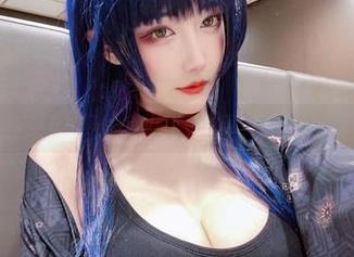 在线探险:金发芭比啾小妍的写真秘诀