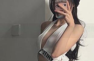 微密圈 – 网盘里的紫色袜照，女刺客气场超炸裂