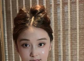 微密圈 – 奶雯的最新作品，纯白到底意味着什么？