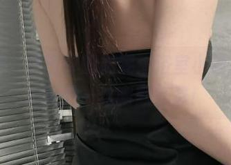 微密圈 – 原图中的奶雯：浴室小确幸，私拍里的一丝幽默气息！