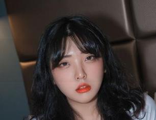 宋哈娜(송하나)的LoozyNO.02系列，高清写真，点心般的轻松感！