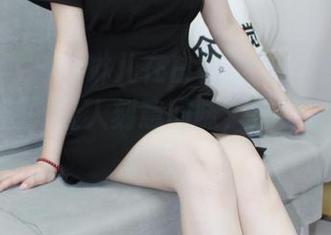 小众视觉 – 小琳儿在白裙里，原图就像是一杯清酒，让人刻意回味，全套看完意犹未尽。