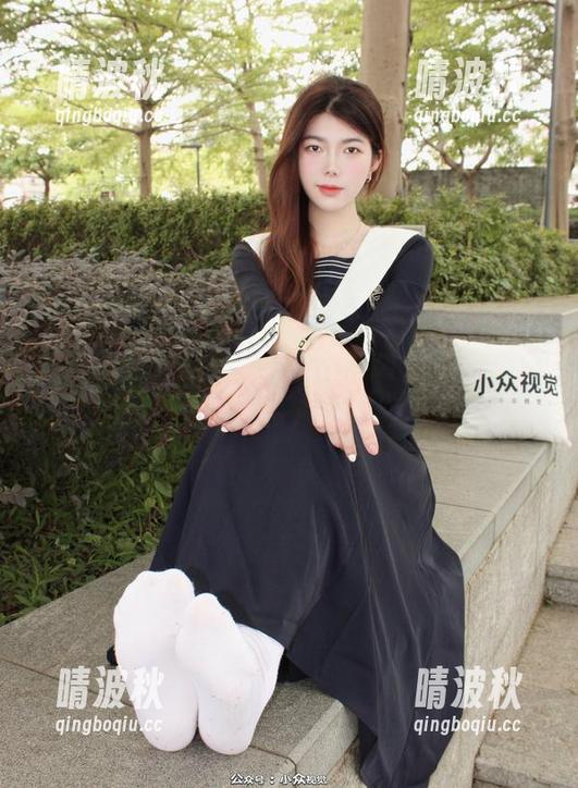 小众视觉-小苏菲 小众视觉 - 白色无圣光,这才是小苏菲的真谛!图包虚位以待,兄弟们快来竞拍!