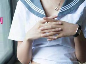 尤果网 – 分享来自仙妮的职业装图集:穿得像个老板,心里却很平民。