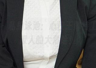 尤果网 – 私拍泳池：心仪王牌特工，水中撩人的大危险！