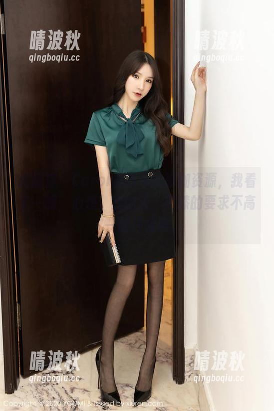尤蜜荟 - Carol周妍希的瑜伽资源，我看了一眼，心想：我的天，屈膝的要求不高，一起环保呗。