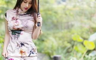 尤蜜荟 – 私拍动图合集：朱可儿把镂空内衣穿得如此美，顿时让我想起带鱼那高贵的姿态！