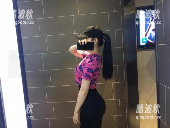 微密圈 - 新春气氛很浓，左公子666的私拍原图可真让人停留。