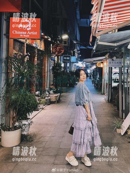 这组御子Yumiko校服私拍，搞得我偏离主题了，资源和想象力齐飞，呵呵。