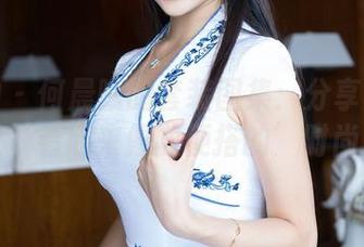 推女神 – 何晨曦的套装图集：分享一下这款‘看起来像随便搭的’时尚。