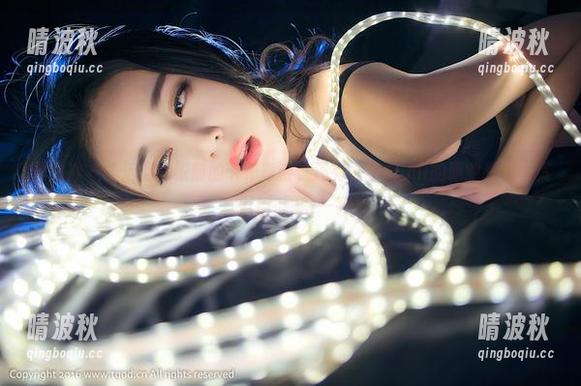 推女神 - 生活不止眼前的卡布奇诺，还有尤美Yumi的职业装原图资源让你眼前一亮