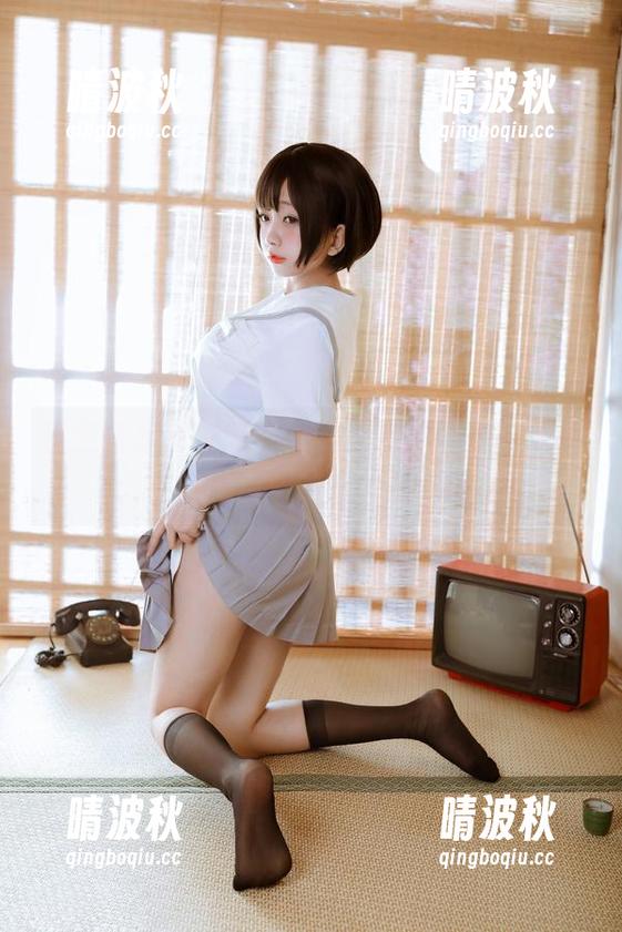 日奈娇 日奈娇足部特写,不如说我的心都被她的脚丫子俘获了!