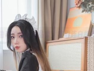 杏仁曲奇的最新作品集：纯得连白纸都嫉妒