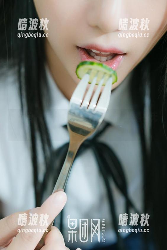 果团网 - 何梦兮Stacy的棉袜：暴露在无圣光下的小心思