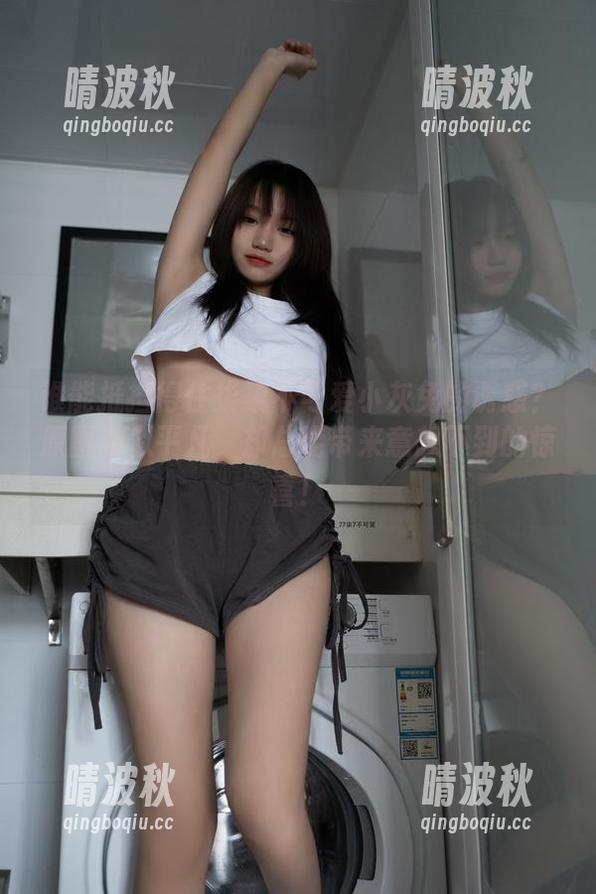 谁能抵挡得住柒柒不可爱小灰兔的诱惑？原图看似平凡，却总能带来意想不到的惊喜！