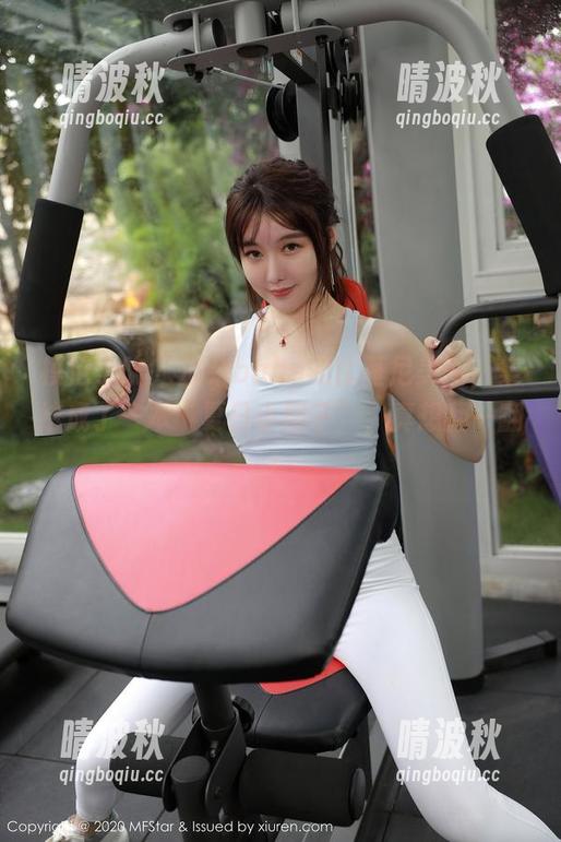 模范学院-加朵babe 模范学院 - 加朵babe的比基尼美图,集结成了一本“夏日小册子”,真想翻一翻!