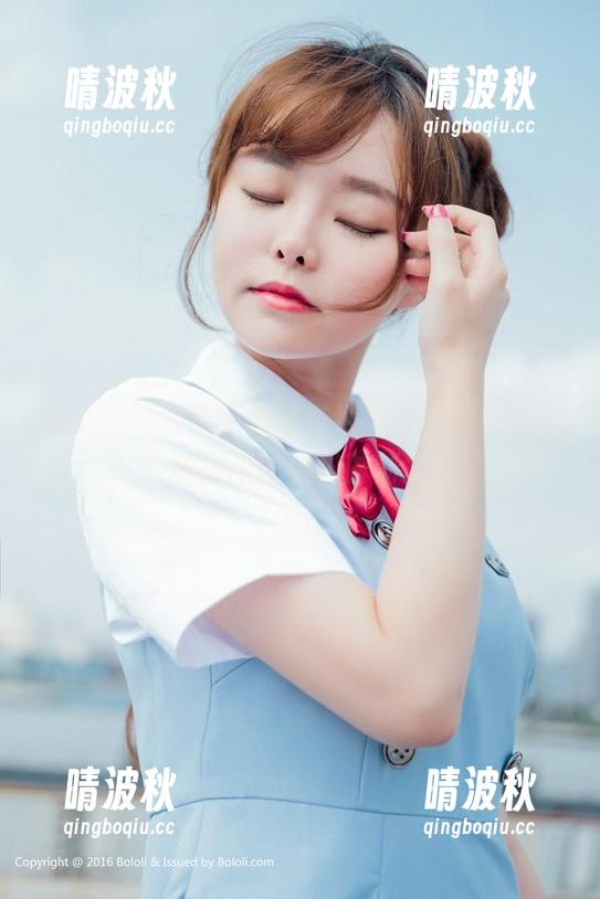 波萝社 - 跟着夏美酱在线欣赏这款泳衣，美图里的放松时刻。