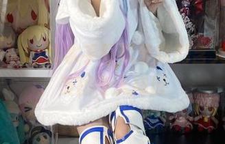 白栎Shirly给水手服赋予新的含义，最新美图令人捧腹