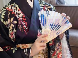 秀人网 – 小Kiki的妹妹写真集,送给没见过真相的小伙伴们。