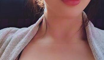 微密圈 – 想养成不吃胖的习惯？看童小芯的瑜伽图片，下载后体会道理！