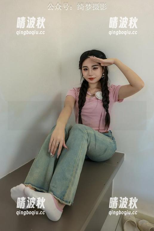绮梦摄影 - 难以置信，子涵美脚照片让我也想来一发美图晒晒我的脚呢。