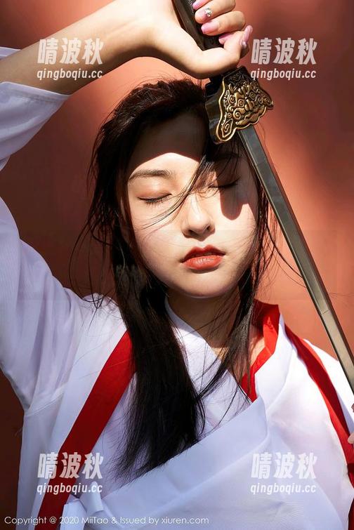 蜜桃社 - 朝花夕拾，结衣与和服的私房邂逅，图集里藏着小心思。