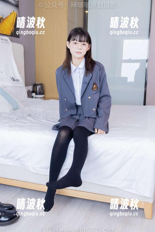 袜啵啵 - 图片里的小甜豆，要是不喝咖啡，这样的丝袜穿上去也得神清气爽呀！