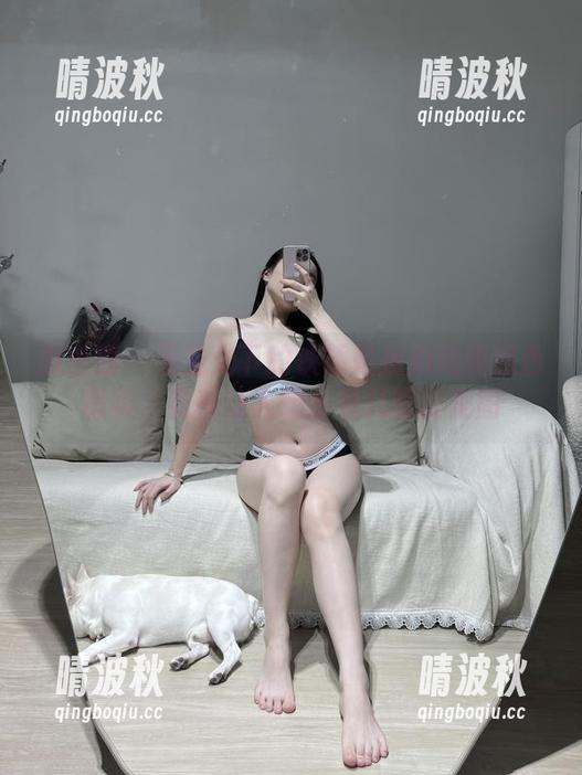 微密圈 - 无圣光下的铁锤姐姐和她的黑色吊袜，有种让人想多看几眼的美图