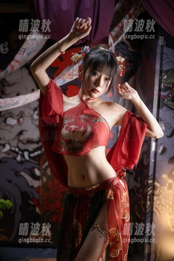 香草喵露露的自拍合集，红色丝带的存在感你必须承认，资源看多就上头。