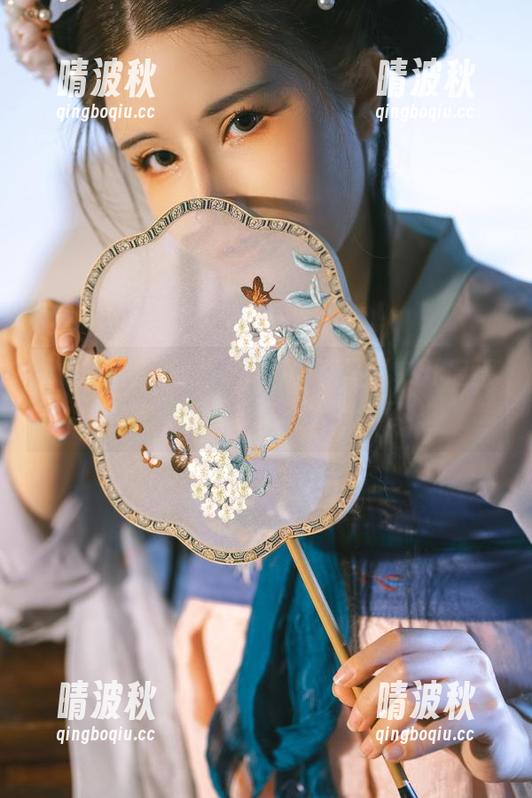 鹿八岁baby 水面涟漪,鹿八岁baby在写真中开启竞技模式,却又让人想多了